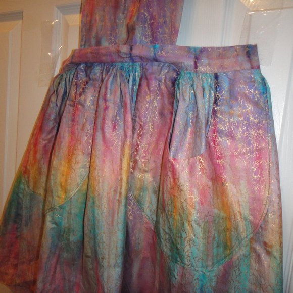 apron - Picture 2 of 4